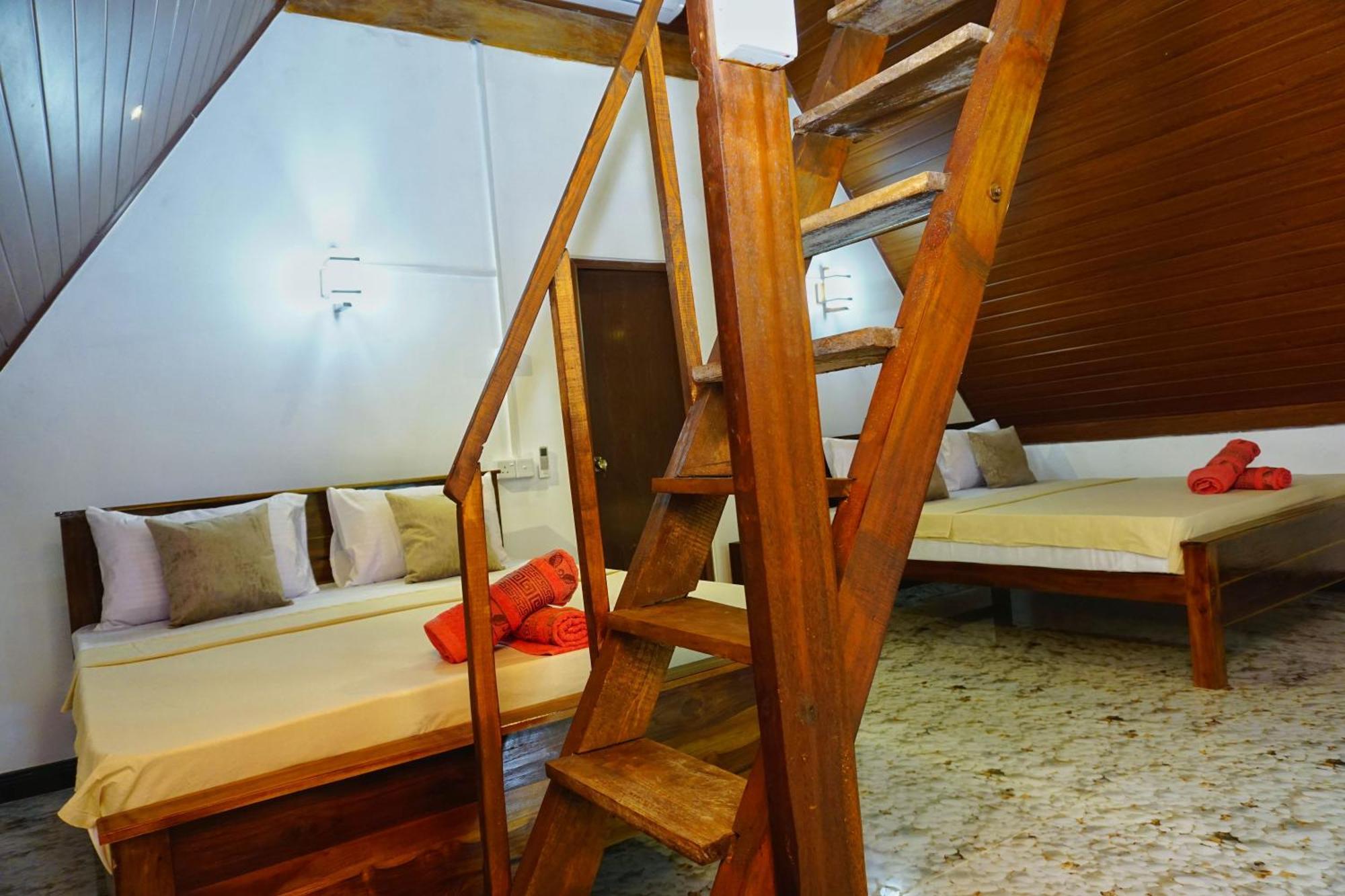 Sky Villa Σιγκιρίγια Εξωτερικό φωτογραφία